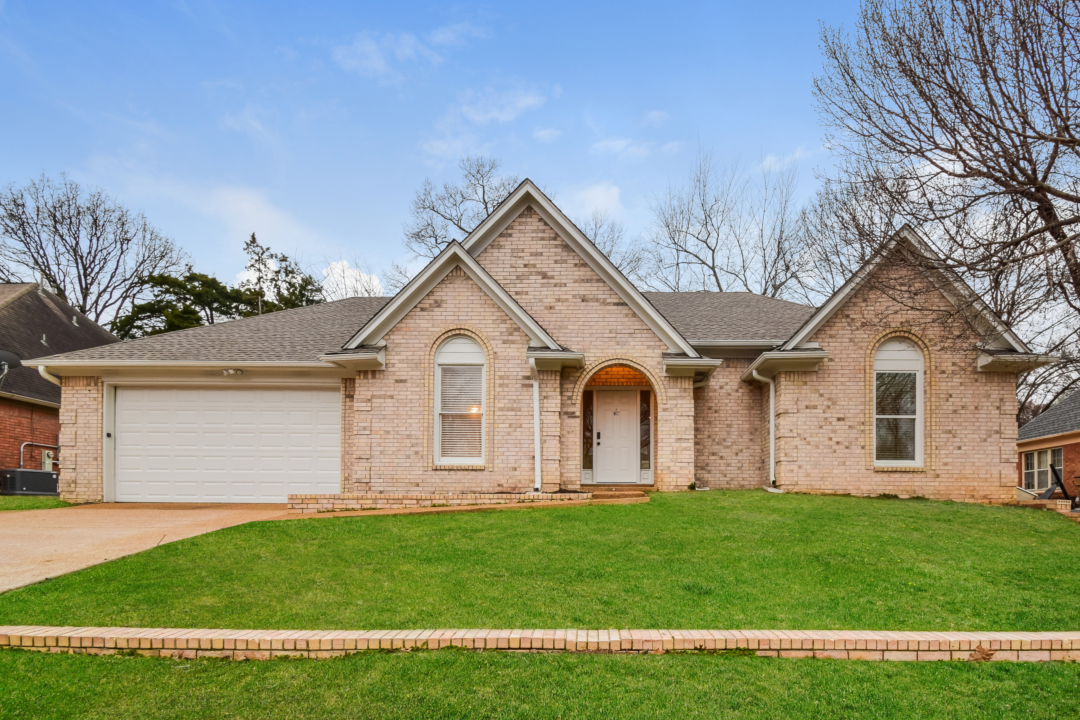 4927 BRADFIELD RUN MEMPHIS, TN 38125